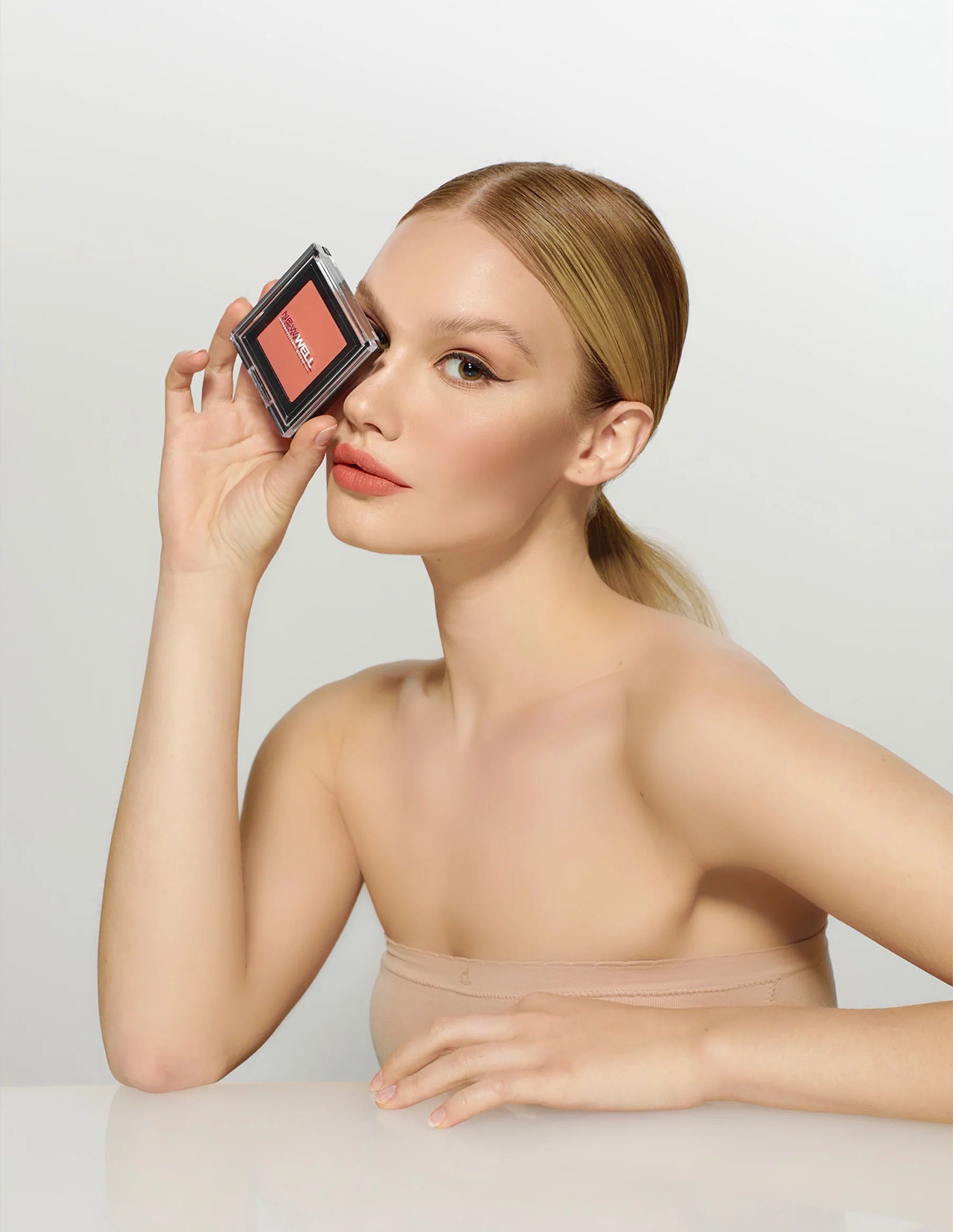 Newwell Powder Blusher 02